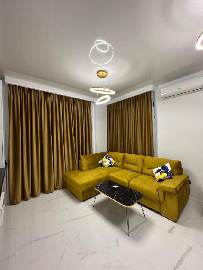 Studio303 By Allegio: Mamaia'S Seaside Luxury Near Finest Clubs & Beaches Exteriör bild