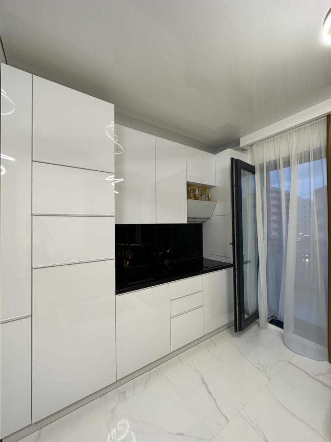 Studio303 By Allegio: Mamaia'S Seaside Luxury Near Finest Clubs & Beaches Exteriör bild