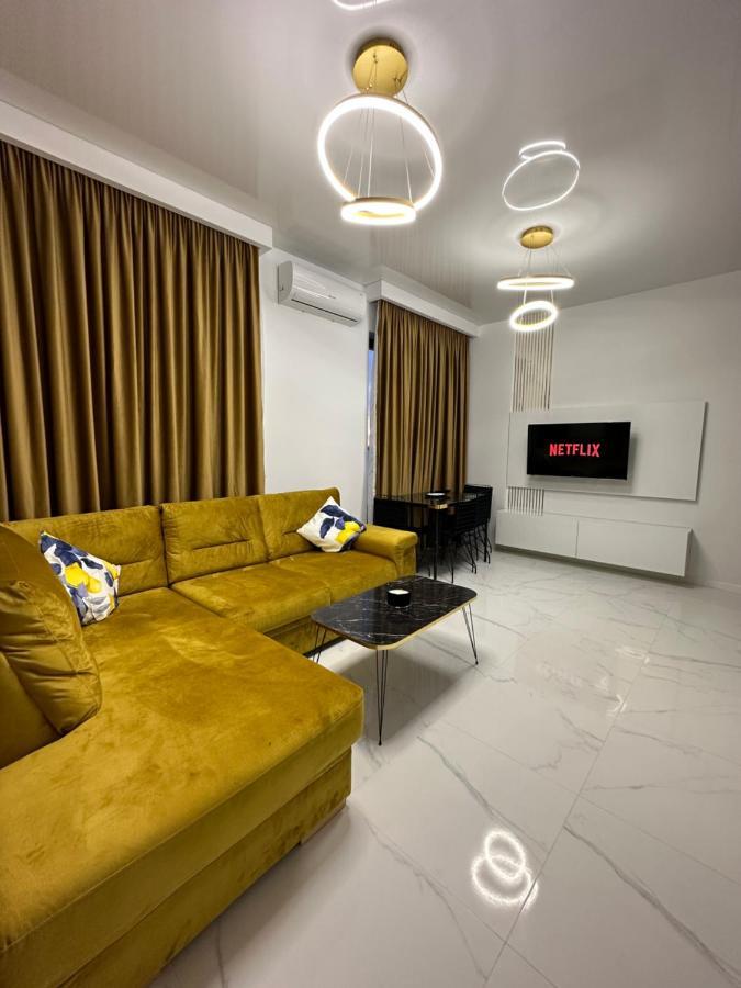 Studio303 By Allegio: Mamaia'S Seaside Luxury Near Finest Clubs & Beaches Exteriör bild