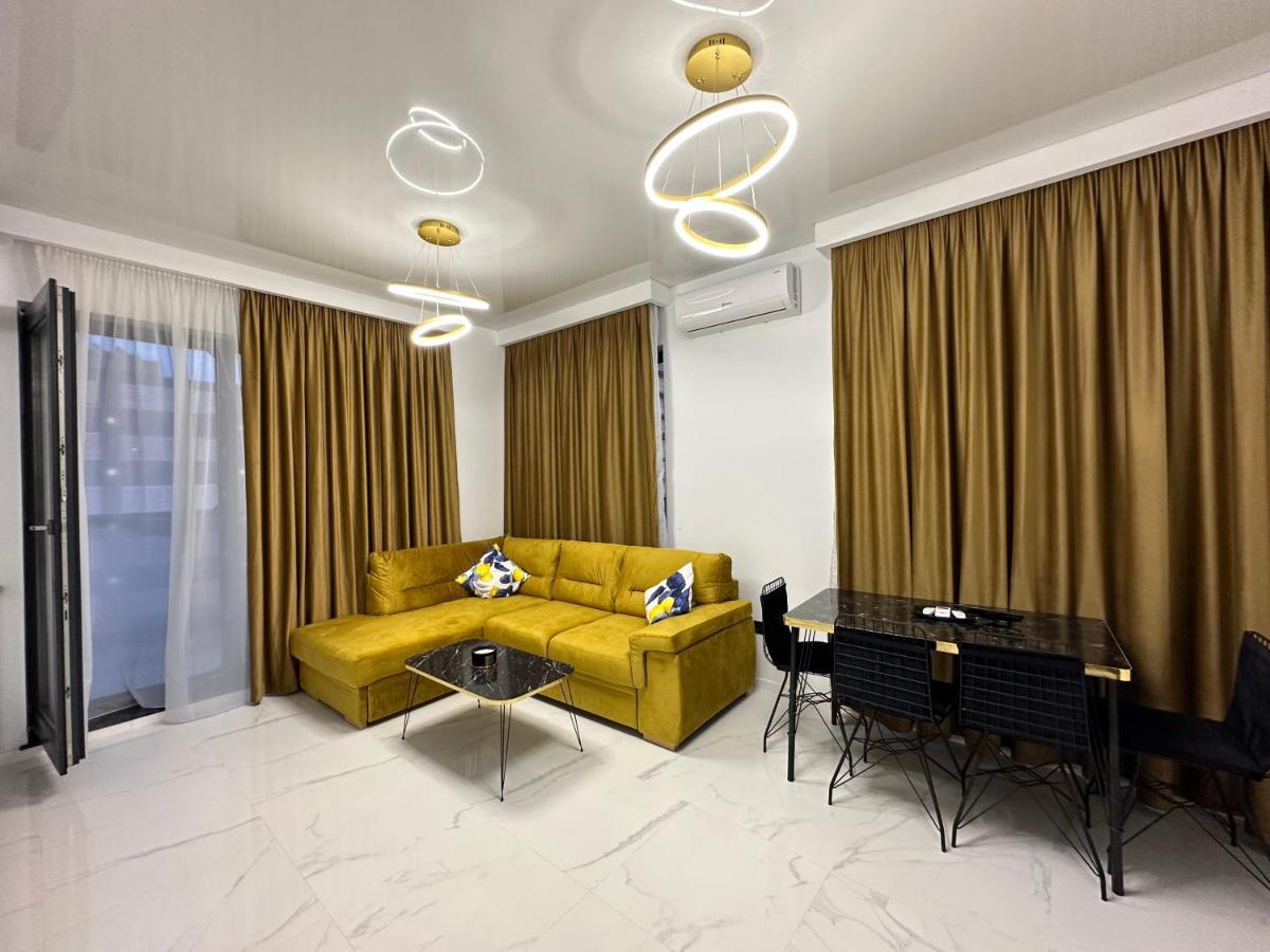 Studio303 By Allegio: Mamaia'S Seaside Luxury Near Finest Clubs & Beaches Exteriör bild