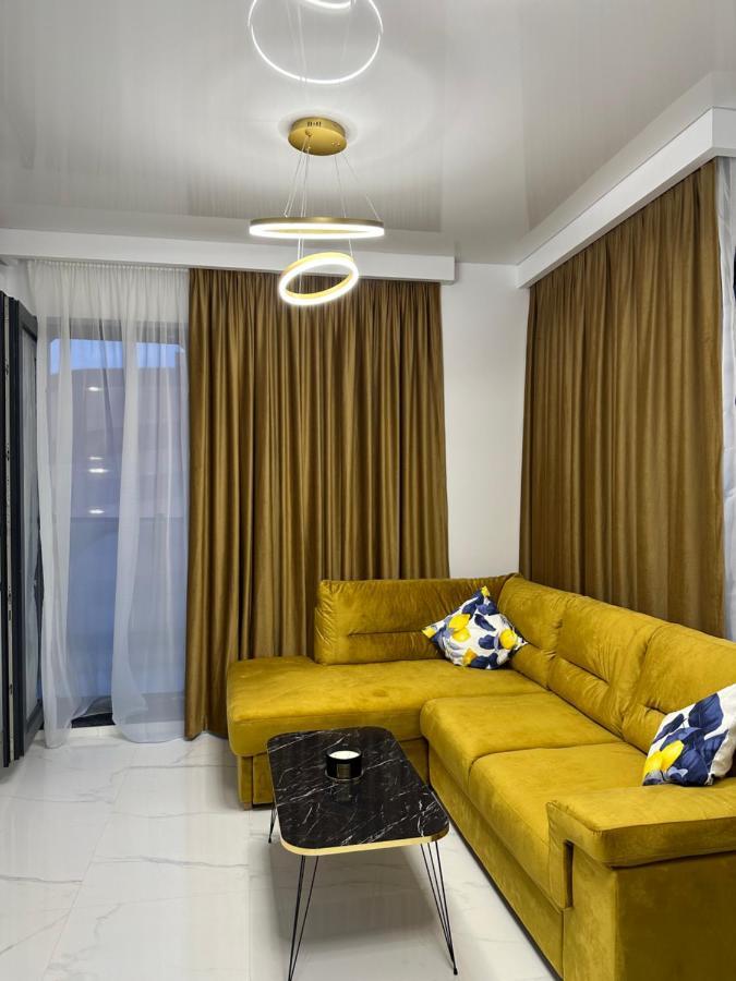 Studio303 By Allegio: Mamaia'S Seaside Luxury Near Finest Clubs & Beaches Exteriör bild